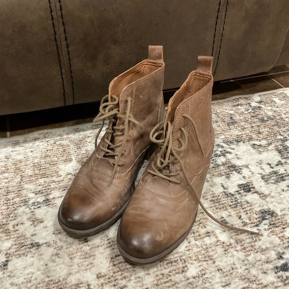 Lucky Brand Giorgia Distressed Leather Lace Up Boots - Picture 2 of 5